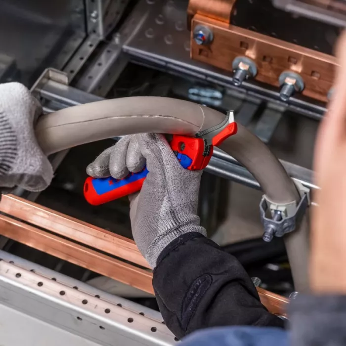 KNIPEX 16 50 145 SB Ніж з п'яткою