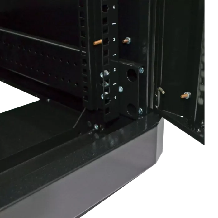 CMS (UA-MGSE33610MPB) 19" 33U 610х1055 Шафа